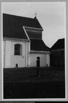 Stawiski, kości&oacute;ł