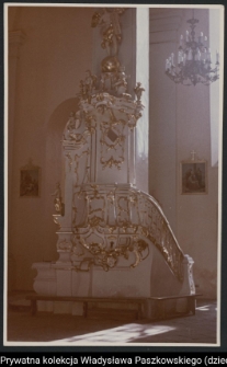 Sejny, ambona w kościele