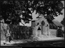 Sejny, ogrodzenie z bramą kościoła garnizonowego