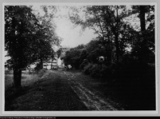 Łosośna, wjazd do dworu