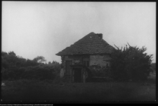 Sierbuczyn, budynek pofolwarczny