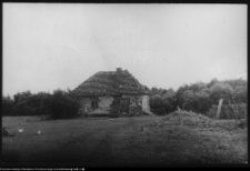 Sierbuczyn, budynek pofolwarczny
