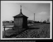 Trześcianka, prawosławna kapliczka za wsią