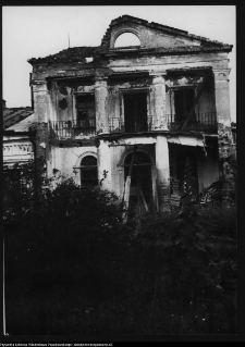 Lewickie, dw&oacute;r