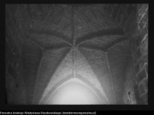 Wizna, odbudowa kościoła (sklepienie)