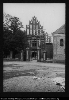 Wizna, odbudowa kościoła