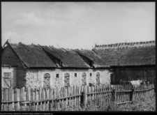 Czerwonki, zabudowania gospodarcze