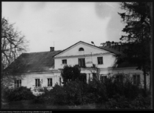 Mikicin, dw&oacute;r