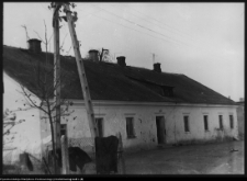 Mikicin, dw&oacute;r