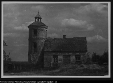 Grądy-Woniecko, baszta obronna