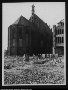 Szczecin, Kości&oacute;ł św. Franciszka, widok na prezbiterium