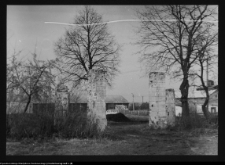 Poryte-Jabłoń, brama podworska