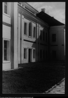 Supraśl, Pałac Opat&oacute;w