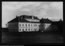 Supraśl, Pałac Opat&oacute;w