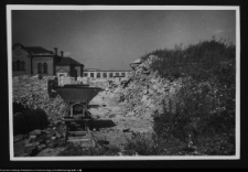 Supraśl, Pałac Opat&oacute;w w czasie odgruzowywania