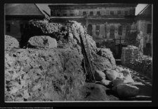 Supraśl, pobazyliański zesp&oacute;ł cerkiewno-klasztorny - odgruzowywanie