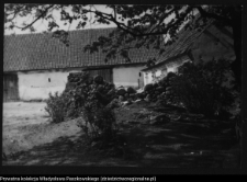 Straduny, podworskie budynki gospodarcze