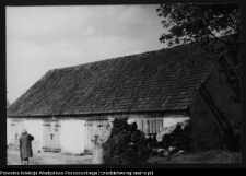 Straduny, podworskie budynki gospodarcze