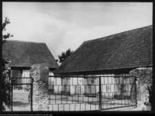 Straduny, podworskie budynki gospodarcze