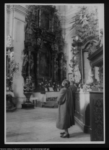 Sierak&oacute;w, kości&oacute;ł