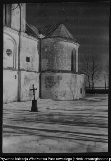 Krasnyb&oacute;r, kości&oacute;ł