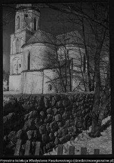 Krasnyb&oacute;r, kości&oacute;ł