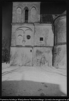 Krasnyb&oacute;r, kości&oacute;ł