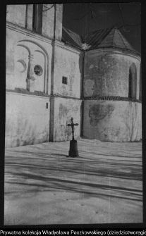 Krasnyb&oacute;r, kości&oacute;ł