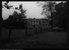 Siderka, dw&oacute;r