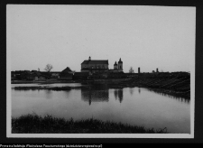 Tykocin, widok na kości&oacute;ł od strony Narwi