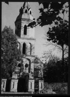 Krasnyb&oacute;r, kości&oacute;ł