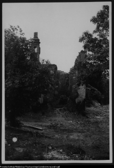 Mielnik, ruiny gotyckiego kościoła Świętej Tr&oacute;jcy