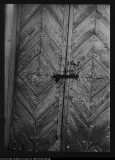 Nowa Wola, drzwi cekrwi cmentarnej Wniebowstąpienia Pańskiego