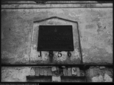 Niedźwiadna, tablica na kaplicy grobowej Obryckich