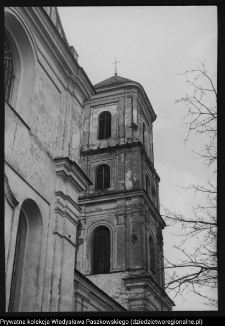 R&oacute;żanystok, kości&oacute;ł