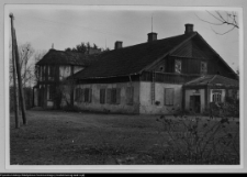 Ostrożany, dw&oacute;r