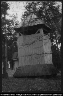 Saki, dzwonnica