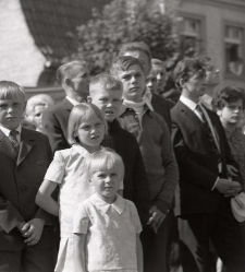 XXX rocznica wybuchu II Wojny Światowej, dzieci biorące udział w pochodzie