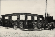 Białystok. R&oacute;g ul. Warszawskiej i ul. Sienkiewicza [Dokument ikonograficzny]