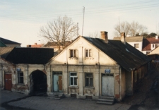 Sejny, ul. Piłsudskiego. Kolekcja fotografii dokumentalnej &ndash; Polska. Pogranicze polsko-litewskie. [Dokument ikonograficzny]