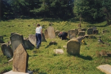 Ukraina. Cmentarz żydowski (kirkut). „Kolekcja fotografii dokumentalnej – Ukraina”. [Dokument ikonograficzny]