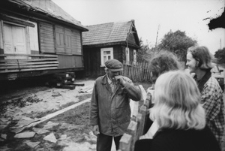 Spotkanie. Wykonane podczas podr&oacute;ży do wiosek polskich nad Bugiem. Kolekcja fotografii dokumentalnej &ndash; Losy posłuchane. Wioski pogranicza polsko-ukraińskiego w Polsce nad Bugiem. [Dokument ikonograficzny]