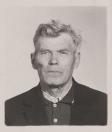 Białoruś. Wieś Markucie. Fotografia z albumu rodzinnego Bernardy Połujan. Kolekcja fotografii archiwalnej &ndash; Losy posłuchane - Białoruś. [Dokument ikonograficzny]