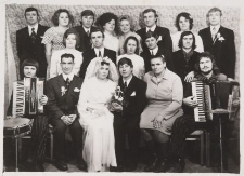 Białoruś. Wieś Markucie. Fotografia z albumu rodzinnego Bernardy Połujan. Kolekcja fotografii archiwalnej – Losy posłuchane - Białoruś. [Dokument ikonograficzny]