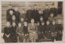 Białoruś. Wieś Ładyga. Fotografia z albumu rodzinnego Stanisławy Trusiłło (ur. 1925, Wasiliszki)