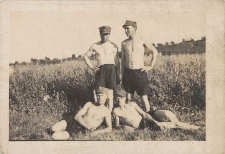 Białoruś. Wieś Rulewicze. Fotografia z albumu rodzinnego Józefa Dudko (ur. 1915). Kolekcja fotografii archiwalnej – Losy posłuchane - Białoruś. [Dokument ikonograficzny]