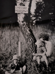 Krasnopol. Cmentarz żydowski. Kolekcja fotografii dokumentalnej – Polska. Pogranicze polsko-litewskie. [Dokument ikonograficzny]