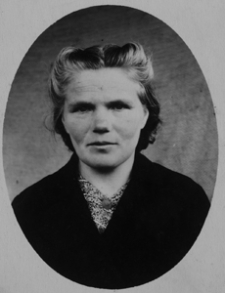 Białoruś. Wieś Ładyga. Fotografia z albumu rodzinnego Stanisławy Trusiłło (ur. 1925, Wasiliszki). Kolekcja fotografii archiwalnej &ndash; Losy posłuchane - Białoruś. [Dokument ikonograficzny]