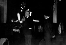 Litwa. Wernisaż wystawy malarstwa Andrzeja Strumiłły „Psalmy” w Synagodze w Kownie. Kolekcja fotografii dokumentalnej – Litwa. [Dokument ikonograficzny]