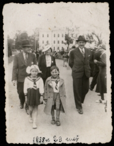 Spacer po Parku Planty, Białystok, 1938 r.